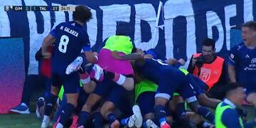 Talleres y el festejo del gol de Bruno Barticciotto ante Gimnasia