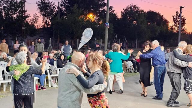 Punta Alta: exitoso festejo por el Día Nacional del Tango en Estación Solier