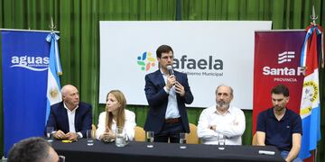 Licitación del centro de distribución de agua potable