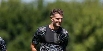 Pablo Vegetti con felicidad plena: sigue en Belgrano (Prensa Belgrano).