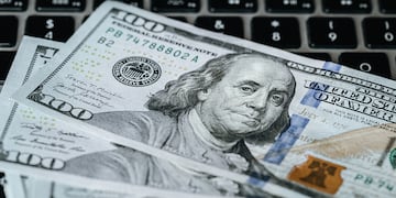 El dólar blue superó los $420 en Rosario