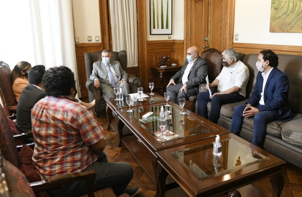 El gobernador Osvaldo Jaldo se reunió con dirigentes kirchneristas