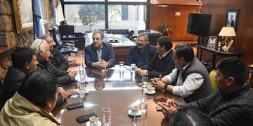 El vicegobernador Alberto Bernis recibió nuevamente a la dirigencia en su despacho de la Legislatura "para avanzar en una agenda sindical conjunta".