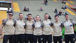 El Equipo Militar de Paracaidismo, formado por miembros del Ejército Argentino.