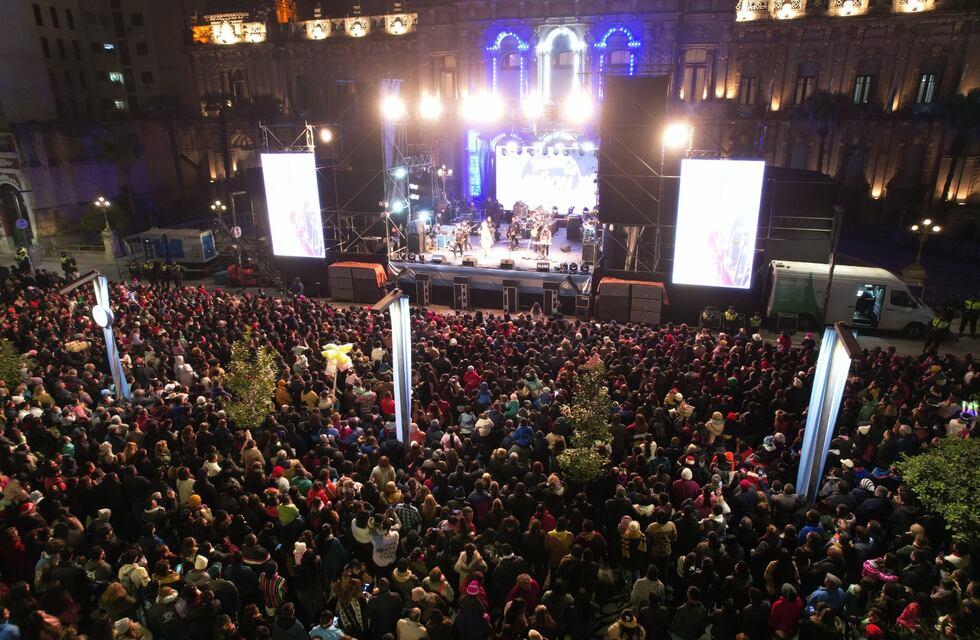 Los festivales y paseos gastronomicos hoy en plaza Independencia