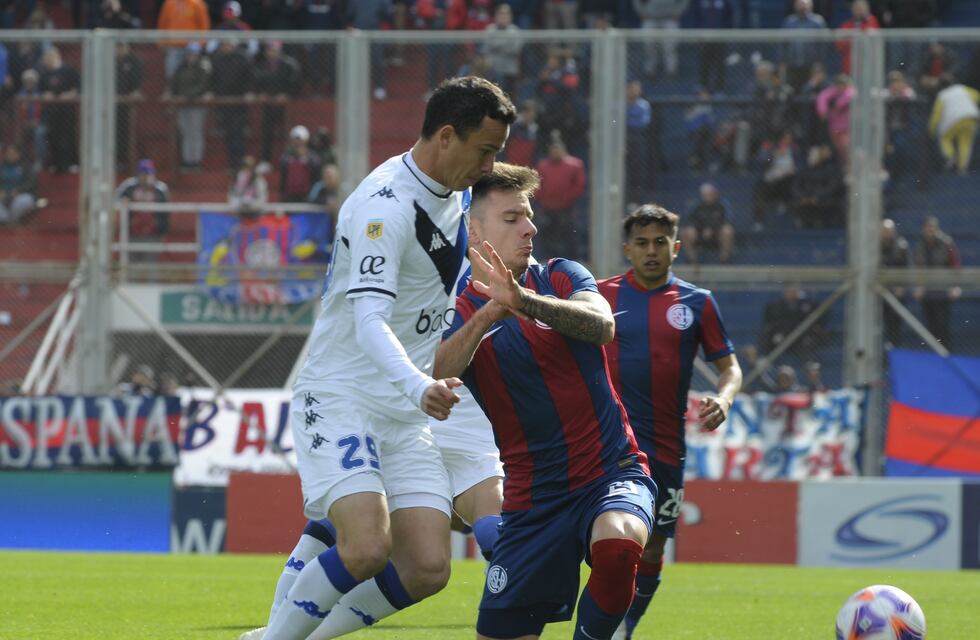 San Lorenzo le ganó sobre la hora a Vélez con un final que tuvo al VAR como protagonista