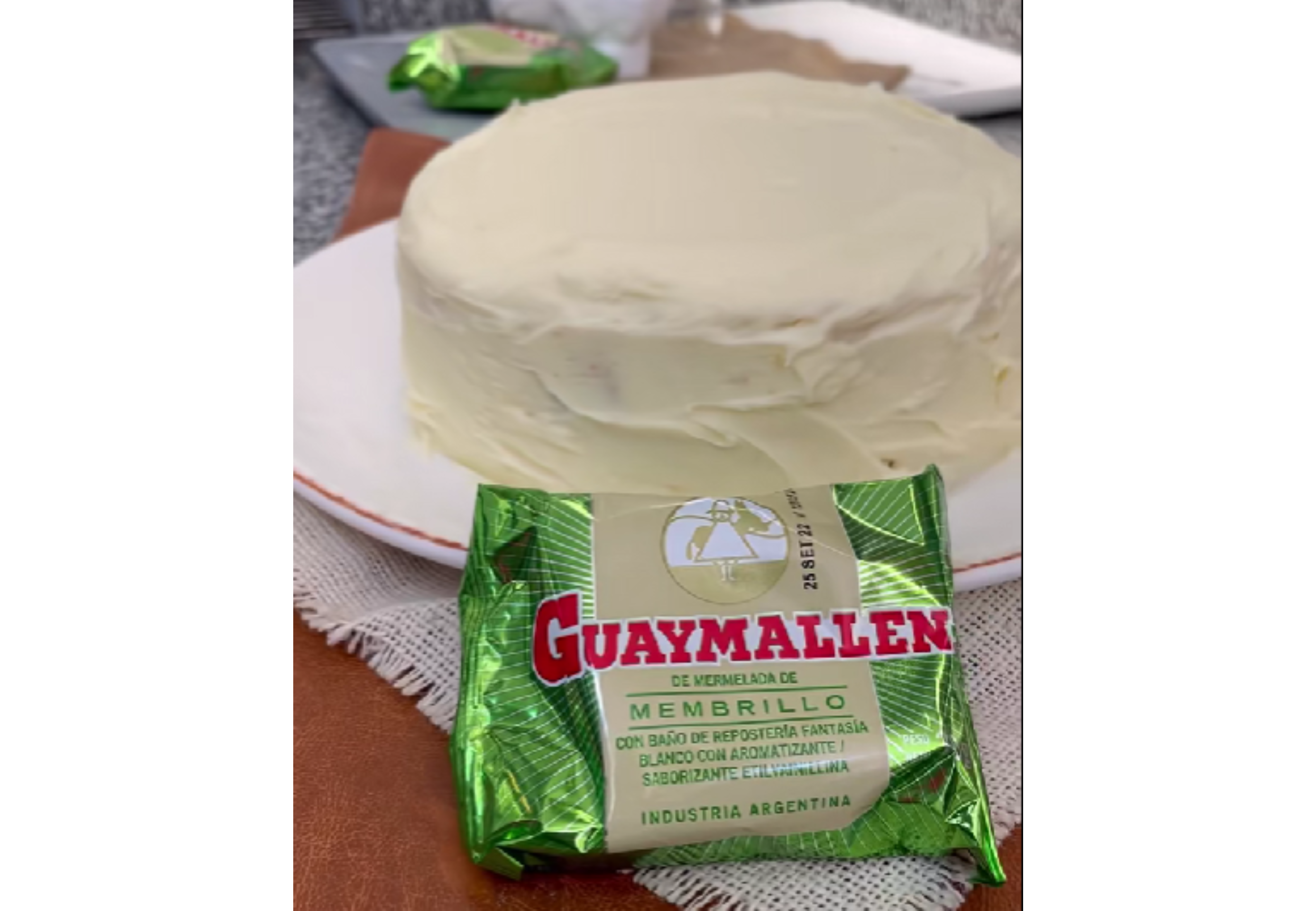 Torta estilo Guaymallén de fruta en simples pasos.