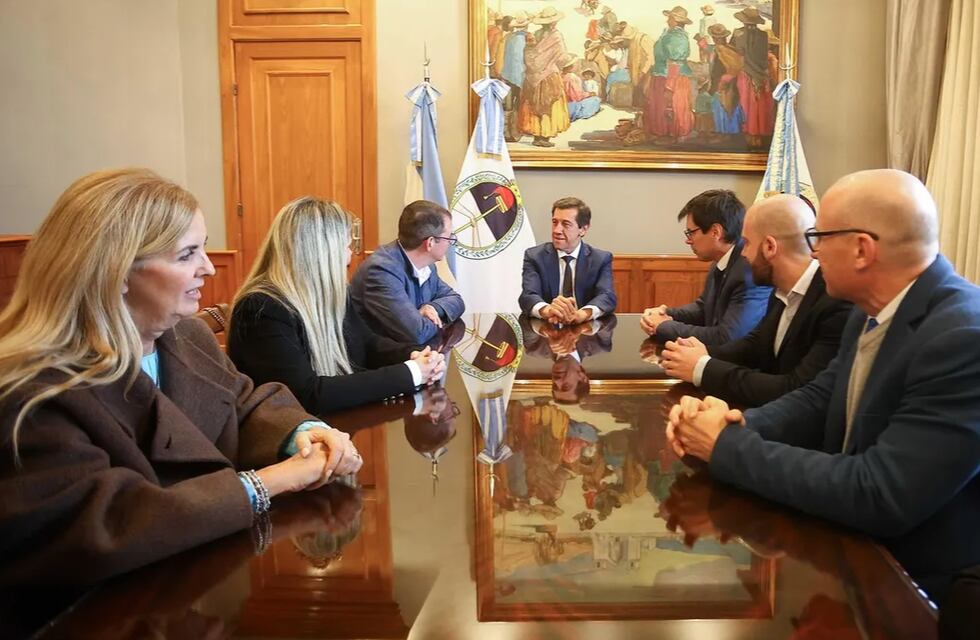 Un enviado de Caputo estuvo en Jujuy y se reunió con el gobernador Carlos Sadir