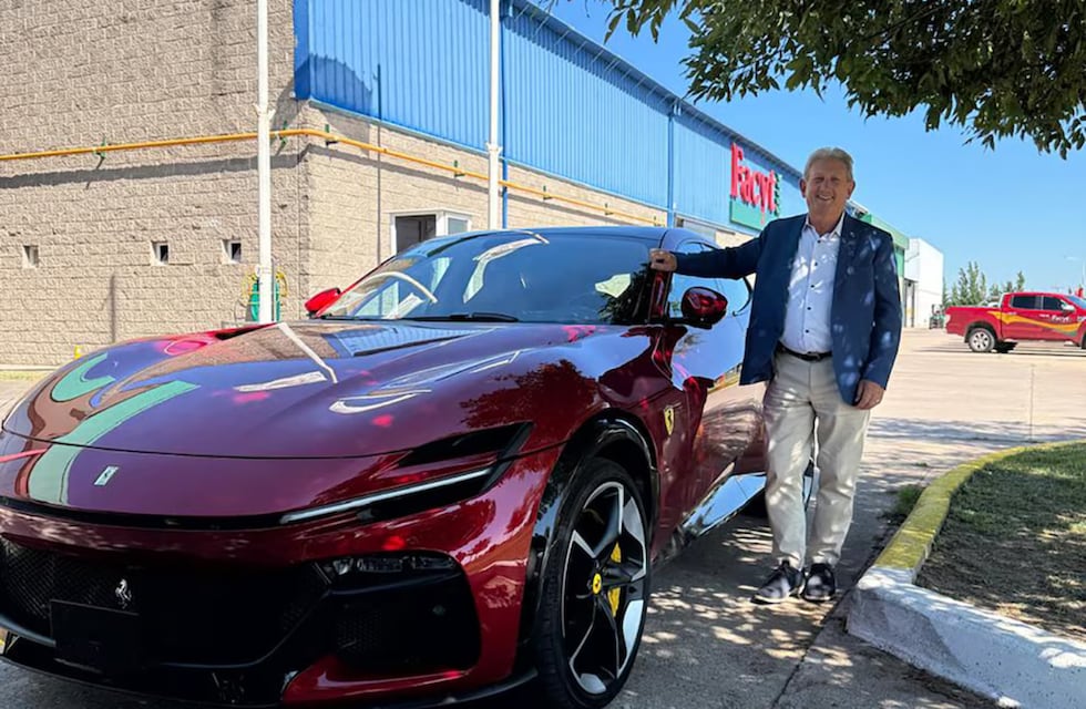 “¿Y la wacha?“: el momento que vivió el cordobés dueño de la única Ferrari Purosangue en Argentina