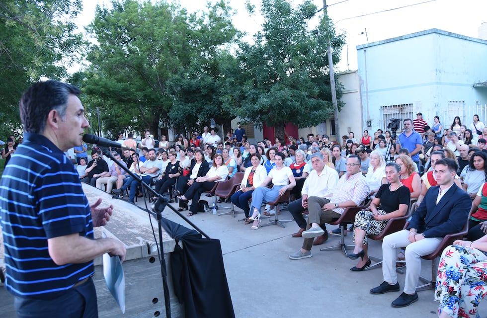Concepción del Uruguay: La EMAO tiene sus nuevos 110 nuevos graduados
