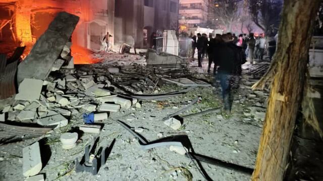 Las consecuencias del bombardeo de Israel en Damasco.