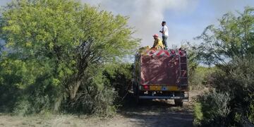 Autobomba todo terreno para combatir incendios forestales.