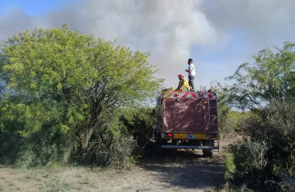 Echaron a un bombero porque se negó a ir a un incendio en Monte Comán