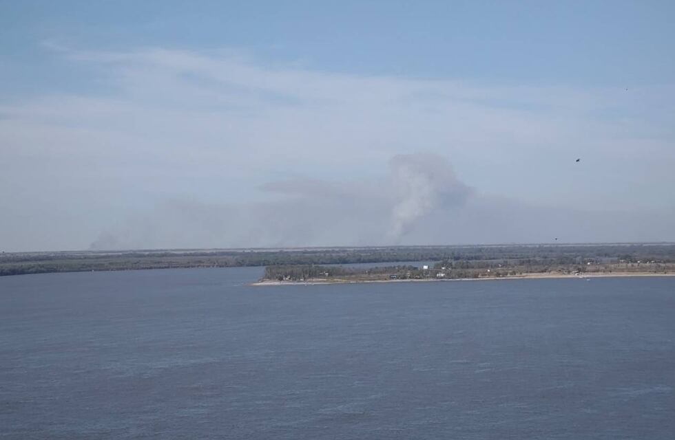 Incendios en las islas y humo en Rosario: las llamas afectan mil hectáreas