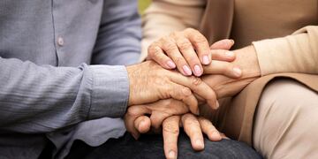 Científicos investigaron la relación entre la pérdida de un familiar y el envejecimiento biológico.