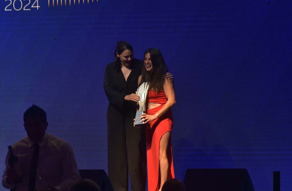 La nadadora de Arroyito Elizabeth Noriega ganó el Cóndor 2024 en su categoría