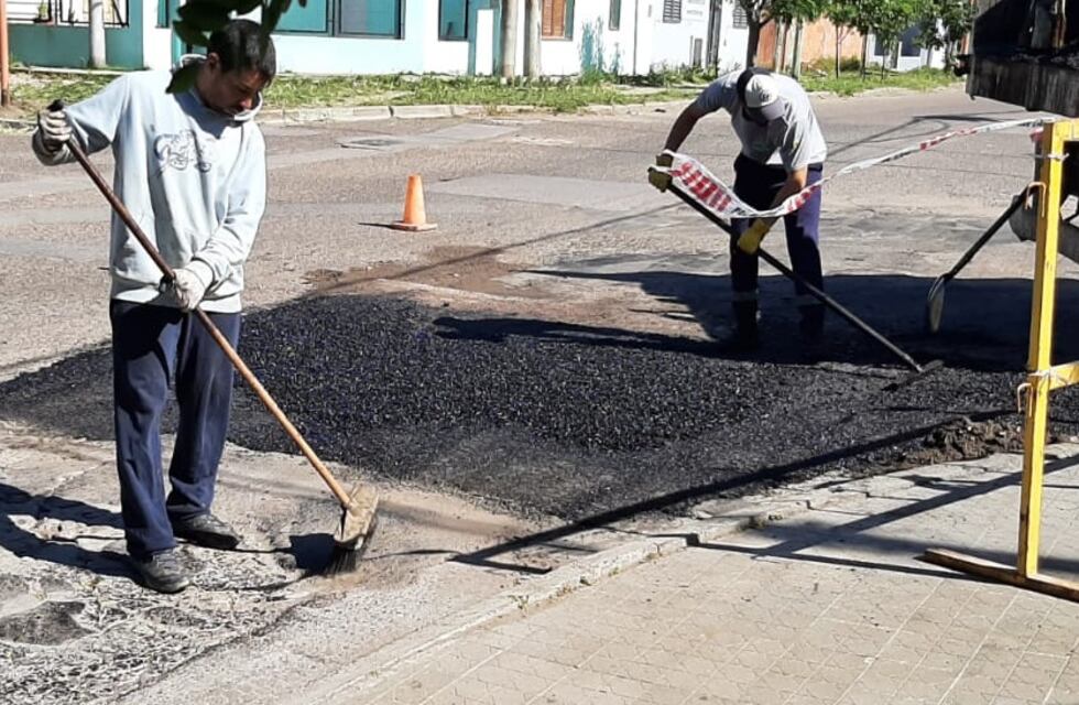 Aseguran que continúan los trabajo de bacheo en diferentes sectores de la ciudad