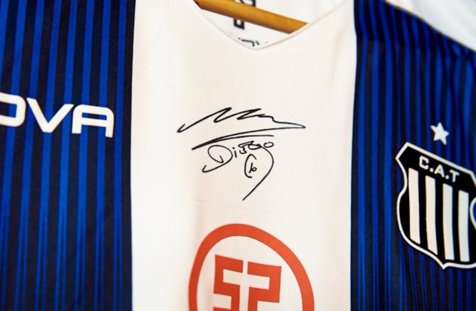 La noche del 10: homenaje de Talleres a Maradona en el partido con Boca