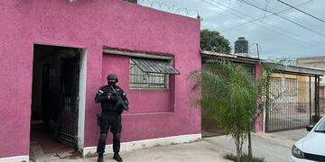 Desbarataron tres puntos de venta en barrio Sargento Cabral.