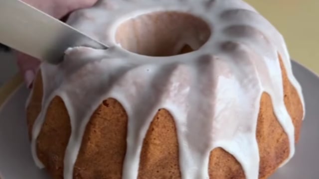 Cómo hacer el budín de mandarina con 5 ingredientes.