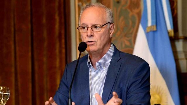 "Trabajamos de manera conjunta para organizar un histórico plan de vacunación contra el Covid-19", señaló el ministro.