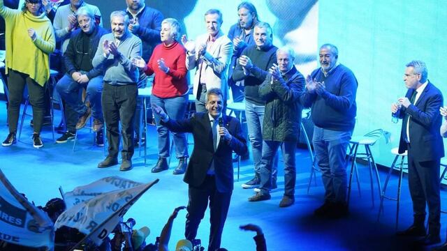 Sergio Massa junto a la CGT