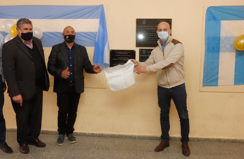 El IPEM 316 Eva Duarte de Perón cumplió 20 años y lo celebraron junto al Intendente de Carlos Paz