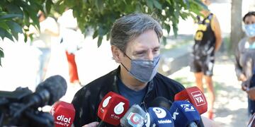 El intendente Emir Félix luego de votar.