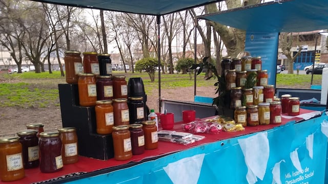 Este sábado, la feria de productos a precios accesibles estará en Yapeyú y ex 33.