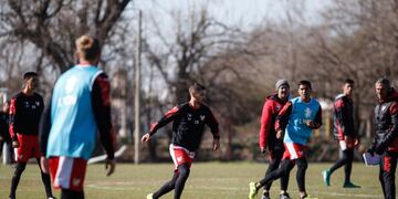 El volante Joaquín Arzura integró la lista que viajó a Tandil (Leandro Gómez / Prensa IACC).