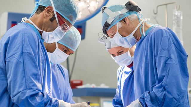 La institución cuenta con más de 80 años de experiencia llevando a cabo estos procedimientos quirúrgicos.
