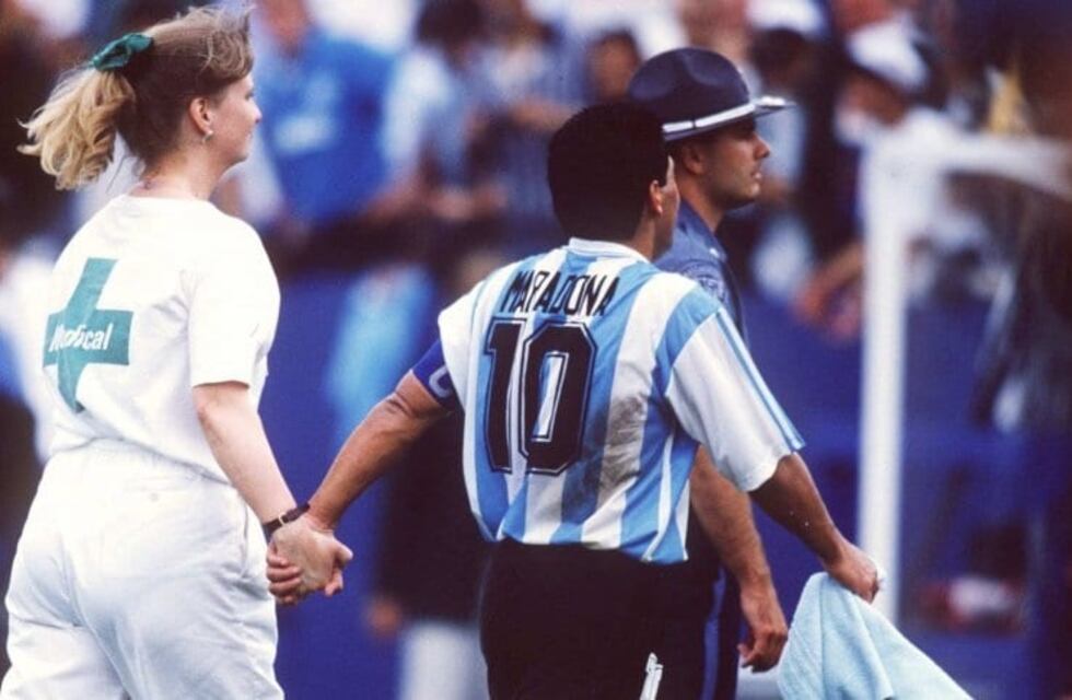 Mundial de Qatar 2022: qué pasó con Sue Carpenter, la enfermera que llevó de la mano a Maradona en Estados Unidos 1994