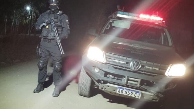 La FPA desbarató otro punto de venta de drogas en Cosquín.