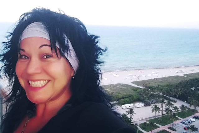 Laura Cobos vive hace más de 20 años en Miami, Estados Unidos.
