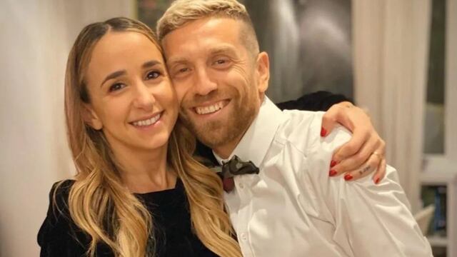 Se encienden las alarmas: la esposa del Papu Gómez dejó de seguir a las parejas de La Scaloneta.