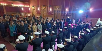 El acto oficial por el Día de la Bandera se realizó en el Teatro Colón