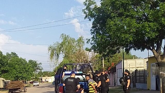 Atraparon a los sospechosos de robar en una despensa