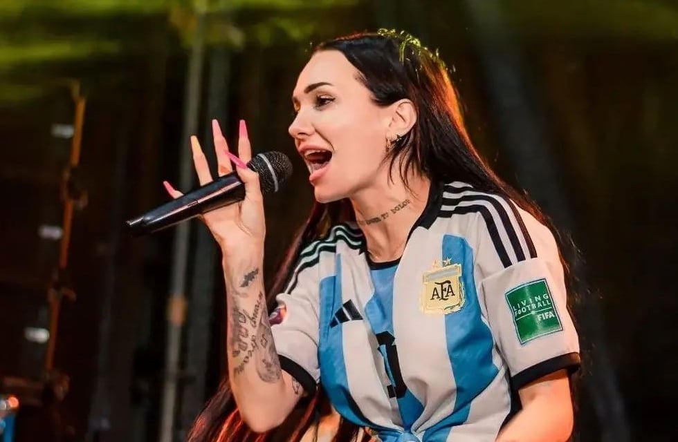 Sin autotune ni pista, La Joaqui cantó a capela y sorprendió a una multitud durante su show en Tecnópolis