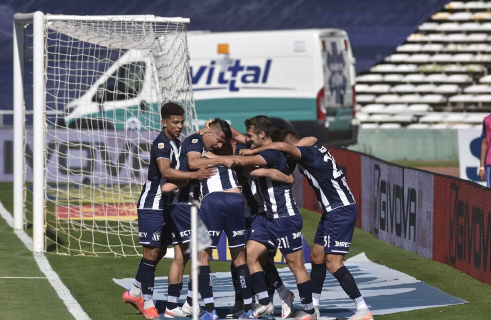Talleres goleó a Rosario Central en el Kempes y se afianzó en la punta del torneo