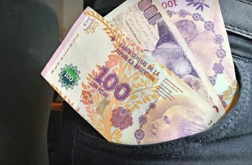 Qué significado tiene encontrar dinero en los bolsillos de la ropa