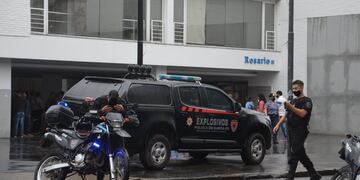 La Brigada de Explosivos llegó al lugar alrededor de las 9 de la mañana. (@jessicaimaz)