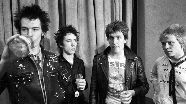Sid Vicious, Johnny Rotten, Steve Jones y Paul Cook. Los Sex Pistols, en su sucio esplendor. (Instagram @pistolsofficial)