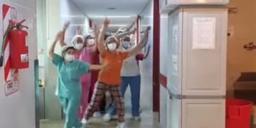 El personal del hospital Perrupato, de San Martín, hizo un video "como homenaje a la vida".