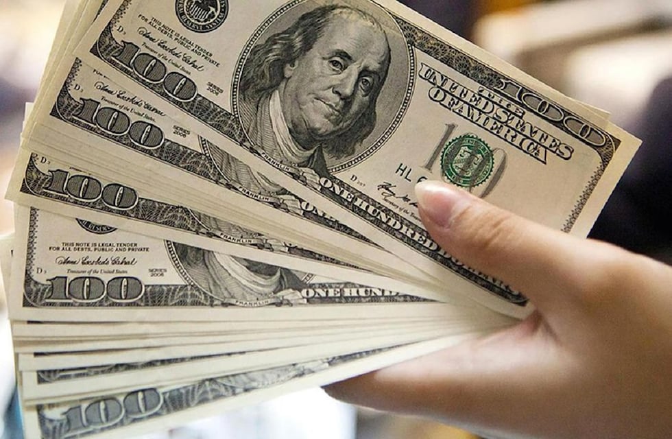Retrocede el dólar blue en Rosario tras la suba de la semana pasada