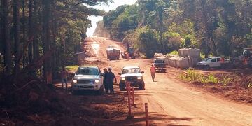 Eldorado: continúan ejecutando obras de asfaltado en diferentes calles.