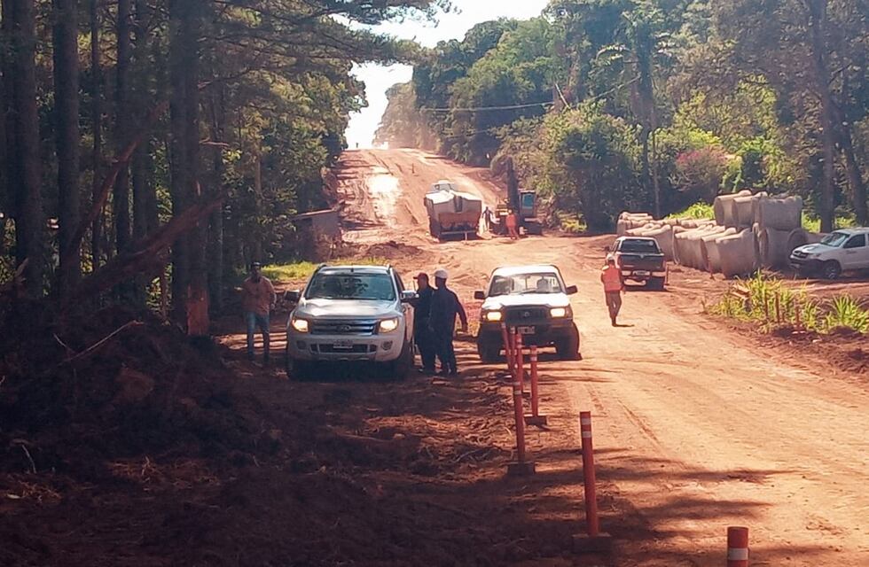 Eldorado: continúan ejecutando obras de asfaltado en diferentes calles