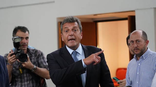 El Frente de Todos no tiene un candidato presidencial y aspira a que el ministro de Economía, si no controla la inflación, al menos acepte encabezar la oferta electoral.