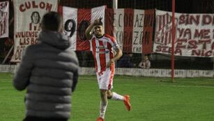 Facundo Centurión festeja su gol