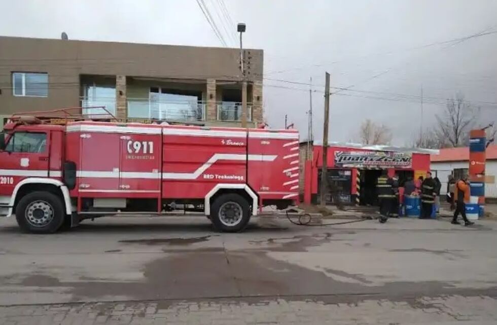 Murió el adolescente de 17 años que sufrió graves quemaduras en el incendio de un lubricentro