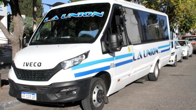 El minibus de La Unión que realizará el recorrido por Alvear ciudad.